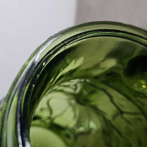 Vintage Green Glass Anchor Hocking Pitcher Rain Flower Daisy Textured 64 oz - Picture 5 of 5